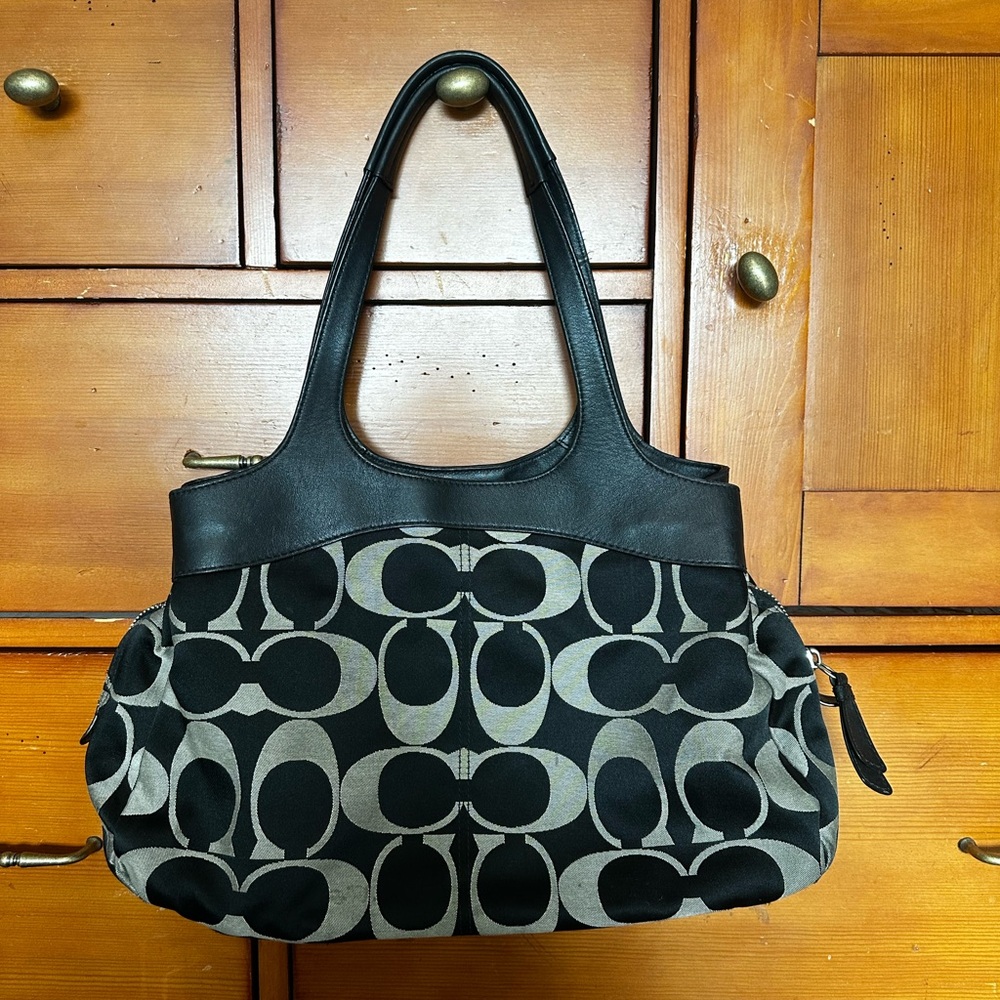 Coach Lexi Black & Gray Signature Jacquard Leather - Picture 2 of 5